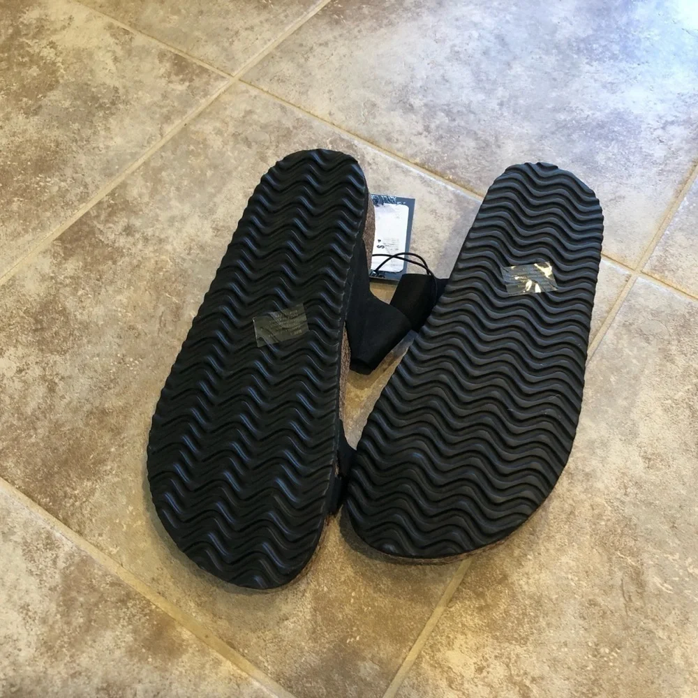 🆕 Via Rosa thong sandals Birkenstock …